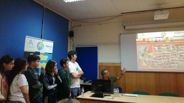 Escola Secundária Dr. António Granjo recebeu um grupo de 24 alunos e 8 professores oriundos da Alemanha (Bad Harzburg), Países Baixos (Amesterdão), Eslovénia (Lenart) e Eslováquia (Bardejov), no âmbito do projeto de intercâmbio escolar Erasmus+, Together We Thrive.