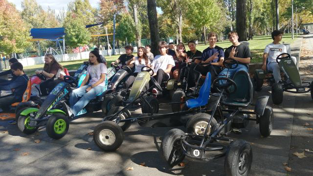 Escola Secundária Dr. António Granjo recebeu um grupo de 24 alunos e 8 professores oriundos da Alemanha (Bad Harzburg), Países Baixos (Amesterdão), Eslovénia (Lenart) e Eslováquia (Bardejov), no âmbito do projeto de intercâmbio escolar Erasmus+, Together We Thrive.