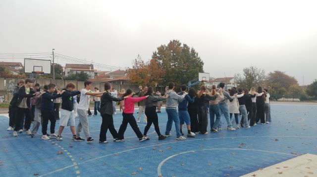 Escola Secundária Dr. António Granjo recebeu um grupo de 24 alunos e 8 professores oriundos da Alemanha (Bad Harzburg), Países Baixos (Amesterdão), Eslovénia (Lenart) e Eslováquia (Bardejov), no âmbito do projeto de intercâmbio escolar Erasmus+, Together We Thrive.